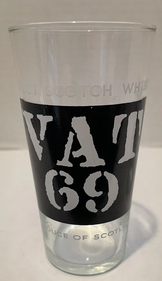 (2) Whiskey Advertisement Glasses-Buchanan’s Black & White/VAT 69 5.25” - Image 4 of 4