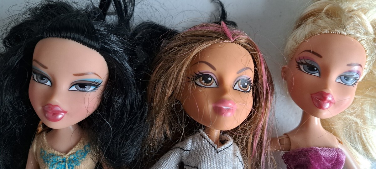 Bratz 3 Doll Bundle With Clothes, shoes and accessories | eBay UK