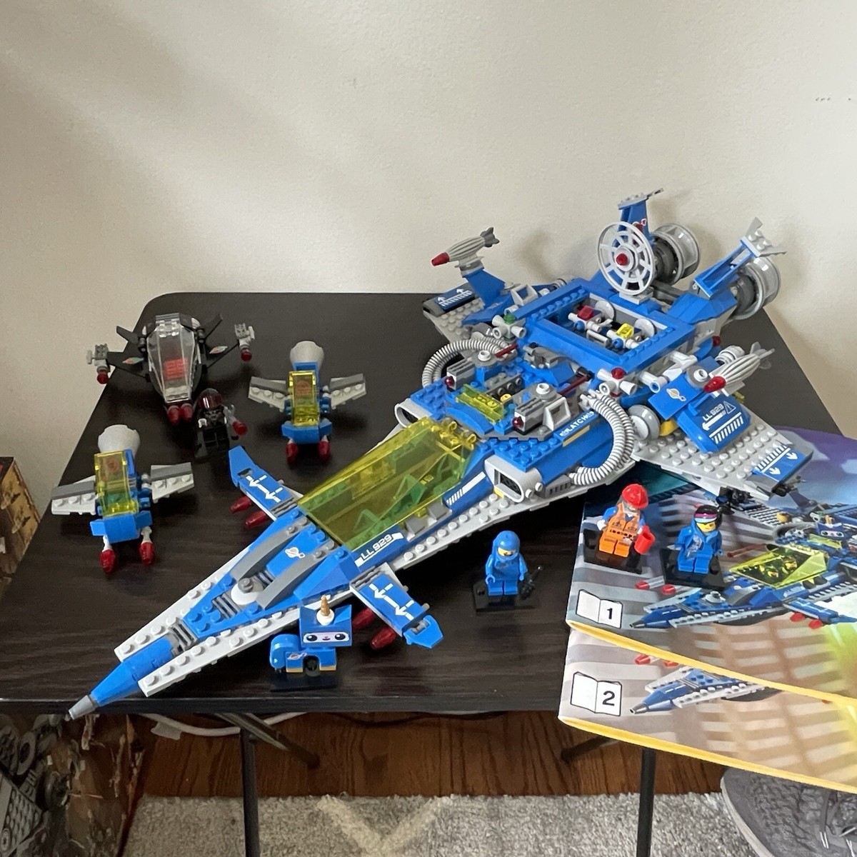 The LEGO Movie 70816 Benny's Spaceship 100% Complete +