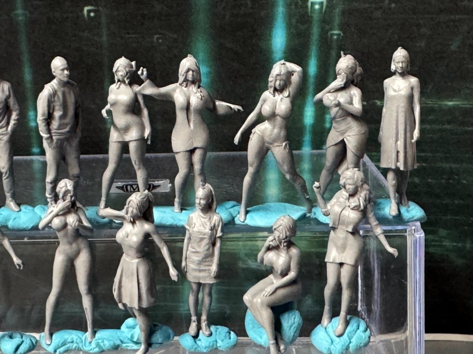 1:64 Figures  - For Dioramas Miniature Figures 164 Fig Lot 719 Doublegdiecast