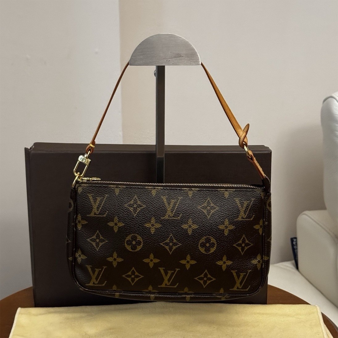 Louis Vuitton pochette accessorie