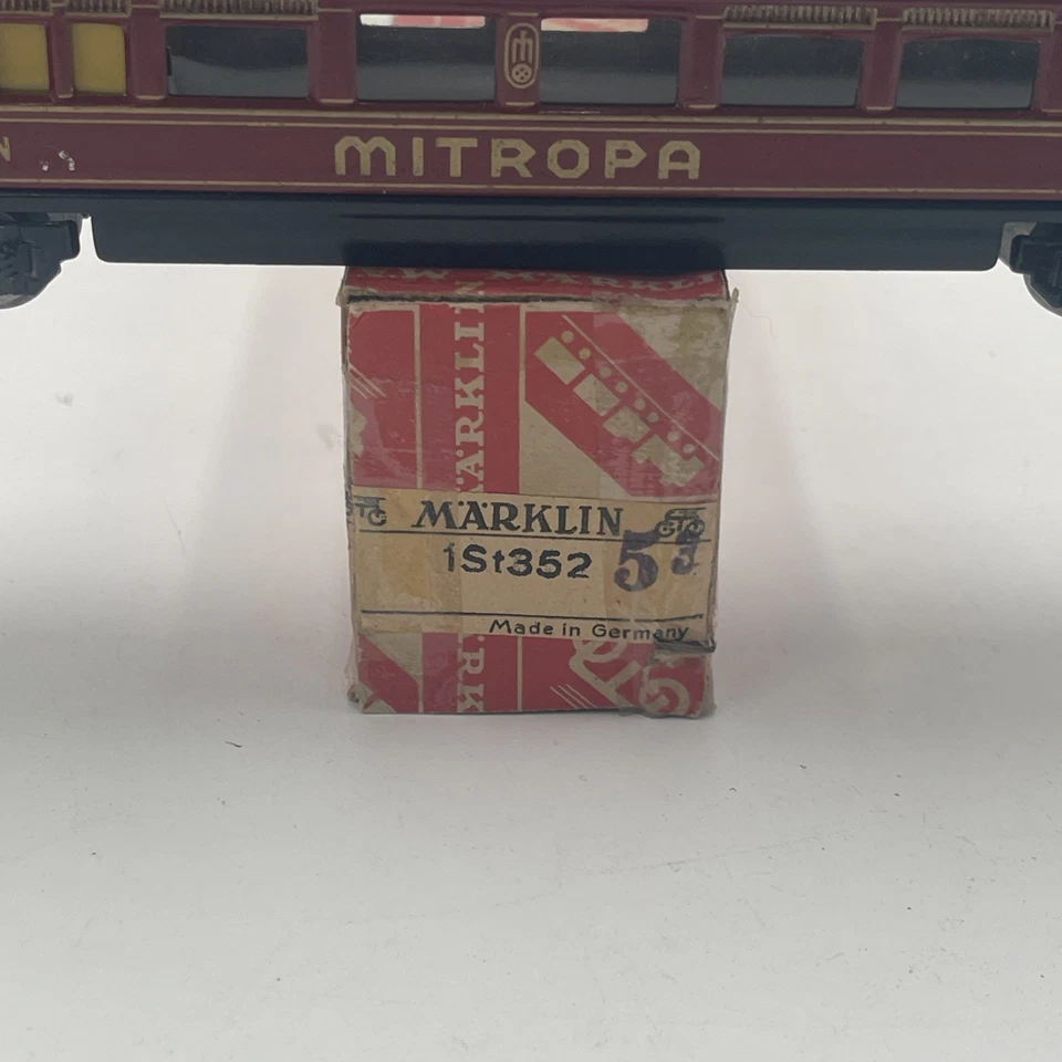 HO Vintage Marklin Mitropa Speisewagen 352 Express Diner Coach Maroon Tin - Image 2 of 4