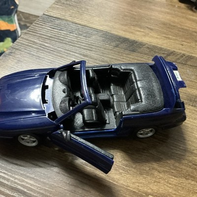 Maisto - 1994 Ford Mustang GT Convertible Blue - 1:24 Diecast - No