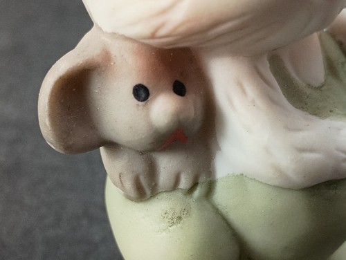 De Colección Niño de Pascua Niña Conejo Ratón Pato Estatuilla Porcelana 3" Mono Verde - Imagen 6 de 10