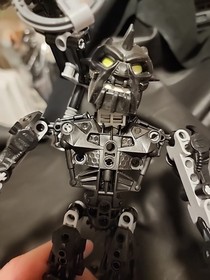 LEGO BIONICLE: Toa Nuparu Inika 8729 Figure Incomplete w/Canister