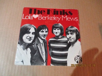 (128) 7'' Single Vinyl - The Kinks - Lola / Berkeley Mews