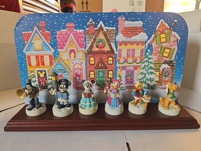 Disney Classic Carolers Lenox Thimble Collection 6 Thimbles And Display. 