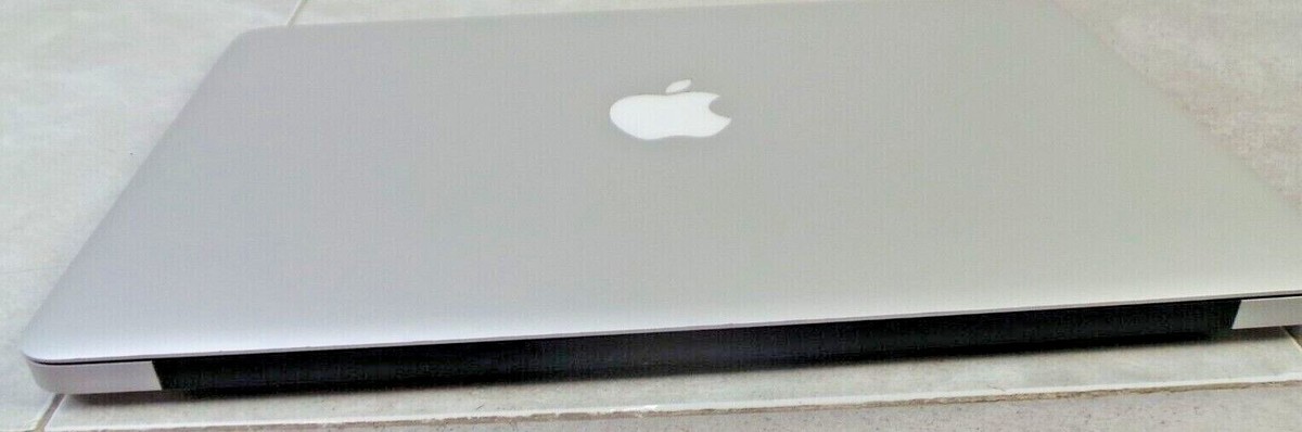 Apple MacBook Air 13 Inch 1.8 GHz Core i5 256GB SSD 8GB RAM 2017