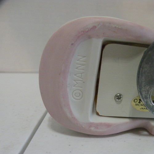 Caja de música giratoria vintage Mann cerámica zapato gatito rosebuds Japón 1982 - Imagen 8 de 16