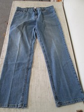 Women's Levi Strauss Mid Rise Straight Misses 14 Medium, GUC