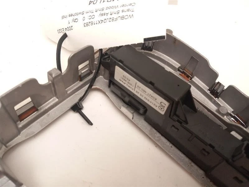 INDICADOR DE INTERRUPTORES DE CAMBIO DE MADERA CENTRAL PARA MERCEDES-BENZ E320 2004 Foto 4 de 4
