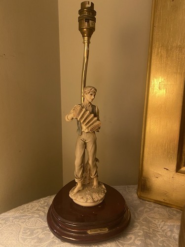 Guiseppe Armani Table Lamp Florence Village boy / accordion 1992 no cord / shade - 第 1/16 張圖片