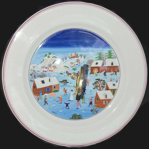 NAIF CHRISTMAS Cake Plate Stand 10.5" diameter NEW NEVER USED made in Luxembourg - Picture 3 of 3