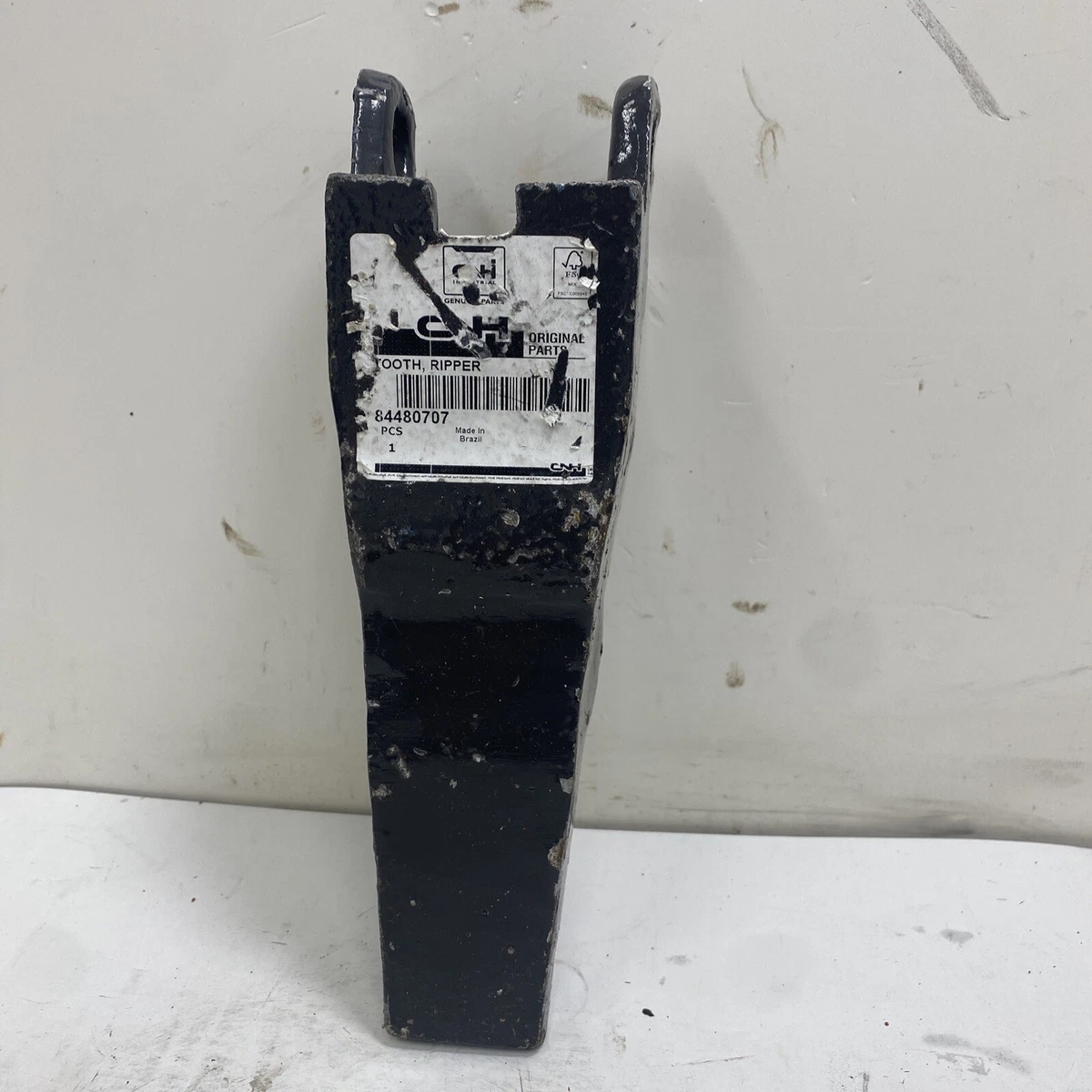 New Holland #84480707 TOOTH, RIPPER CNH Genuine Original Part￼ | eBay