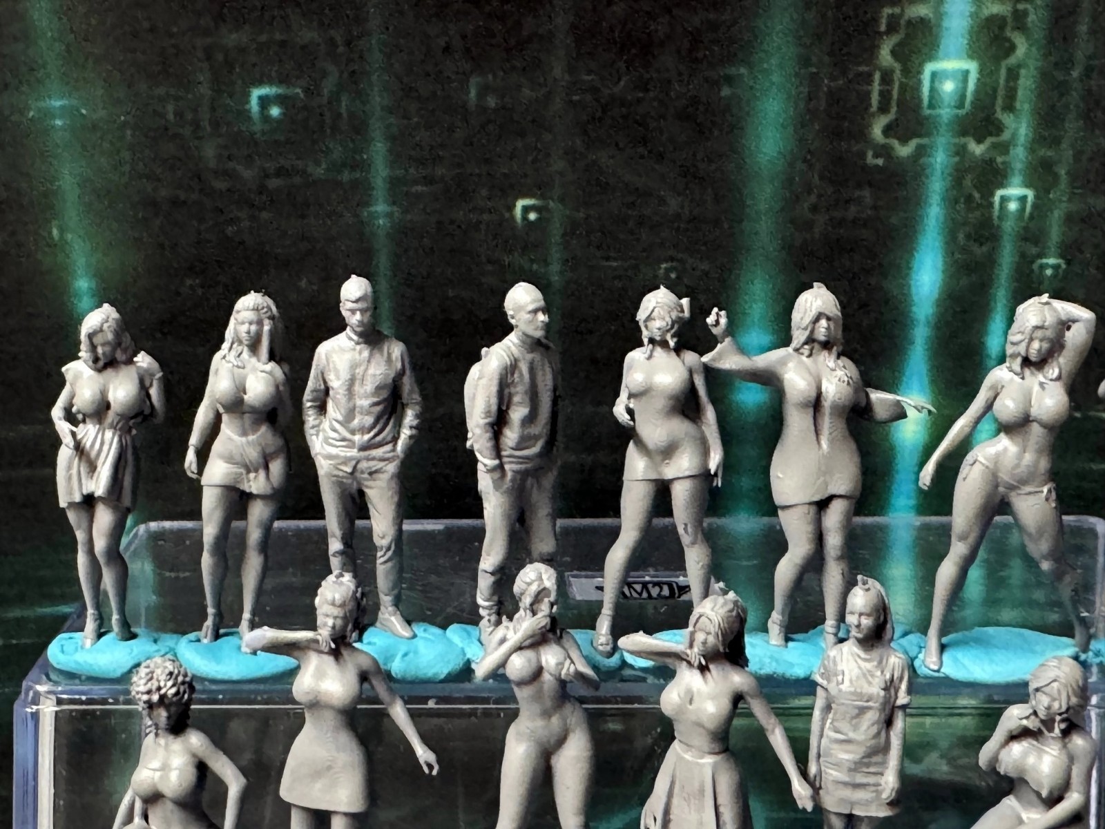 1:64 Figures  - For Dioramas Miniature Figures 164 Fig Lot 719 Doublegdiecast