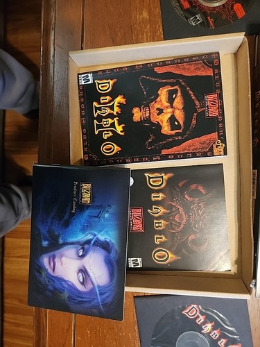 Diablo 2 Battle Chest (PC, 2001) Cib - Picture 4 of 10
