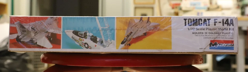 Monogram U.S. Navy F-14 A Tomcat, 1/72, kit 5992 - Immagine 3 di 3
