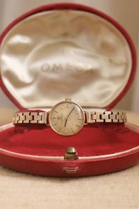 Authentic 1960s Vintage 9ct Gold Omega Cocktail Watch Gold Plated Bracelet Shell Omega Box