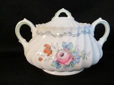 Royal Doulton The Chelsea Rose Covered Sugar Bone China England