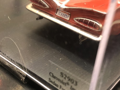 Spark Models 1959 Chevrolet Impala Sedan Four Windows Red Model Car - 1:43 - Picture 8 of 20