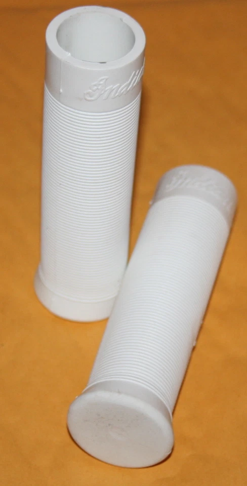 1" Indian Grips 1936-53 Chief Scout 4 Cylinder White  43086 (41 - Image 2 of 4