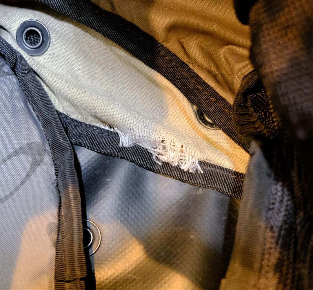 Oakley Icon Backpack 3.0 Tartan Pattern Black Rare Color