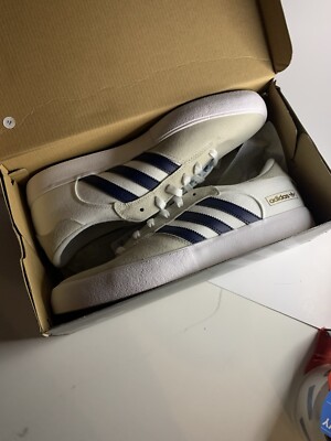 Size 11.5in BOX Adidas Matchbreak Super Skate Shoes Men's Athletic Suede Sneaker