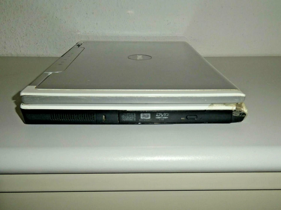Dell Inspiron 6400 15,4" Notebook 60 GB, Intel Core Solo, 1,66GHz, 512MB DEFEKT - Bild 4 von 4