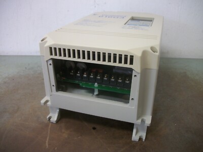 YASKAWA VARISPEED 616G3 0.5HP INVERTER DRIVE CIMR-G3V40P4 460VOLT 