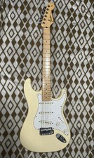 Fender Japón Stratocaster STS-70 Diapasón Arce Escala Corta Blanco Ultra Delgado
