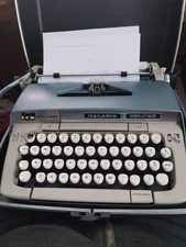 Vintage Smith-Corona Galaxie Deluxe Manual Typewriter Tested Needs New Ribbon