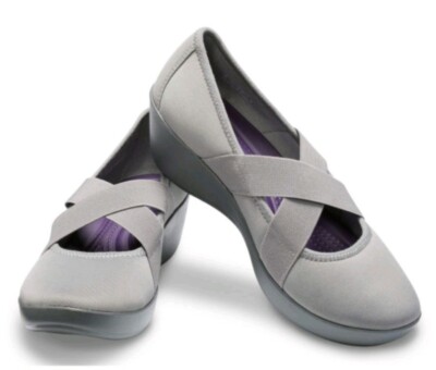 crocs ladies shoes uk