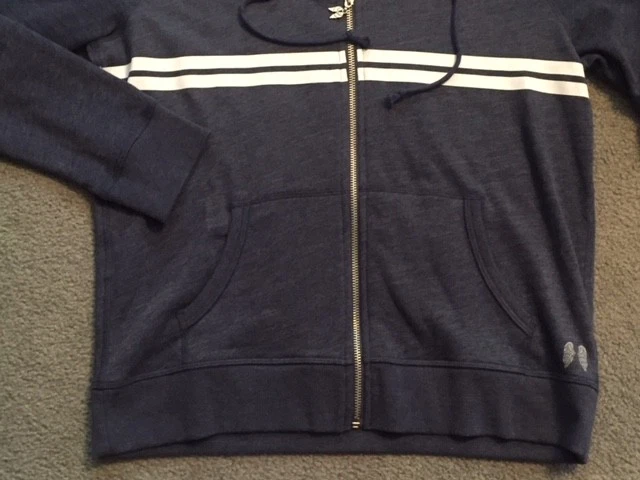 UNDERCOVER FELPA CON CAPPUCCIO VICTORIA'S SECRET FULL ZIP BLU E BIANCA NUOVA CON ETICHETTE CON "ANGELO" LUCIDO SUL RETRO M