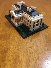 LEGO ARCHITECTURE THE WHITE HOUSE 21006 100% Complete - with BOX & MANUAL