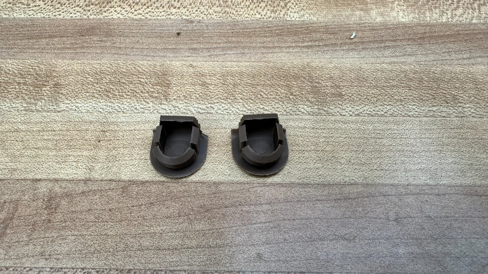 BMW 325is E36 1992-1999 interior puerta delantera montaje tapones tornillos cubiertas Foto 2 de 3