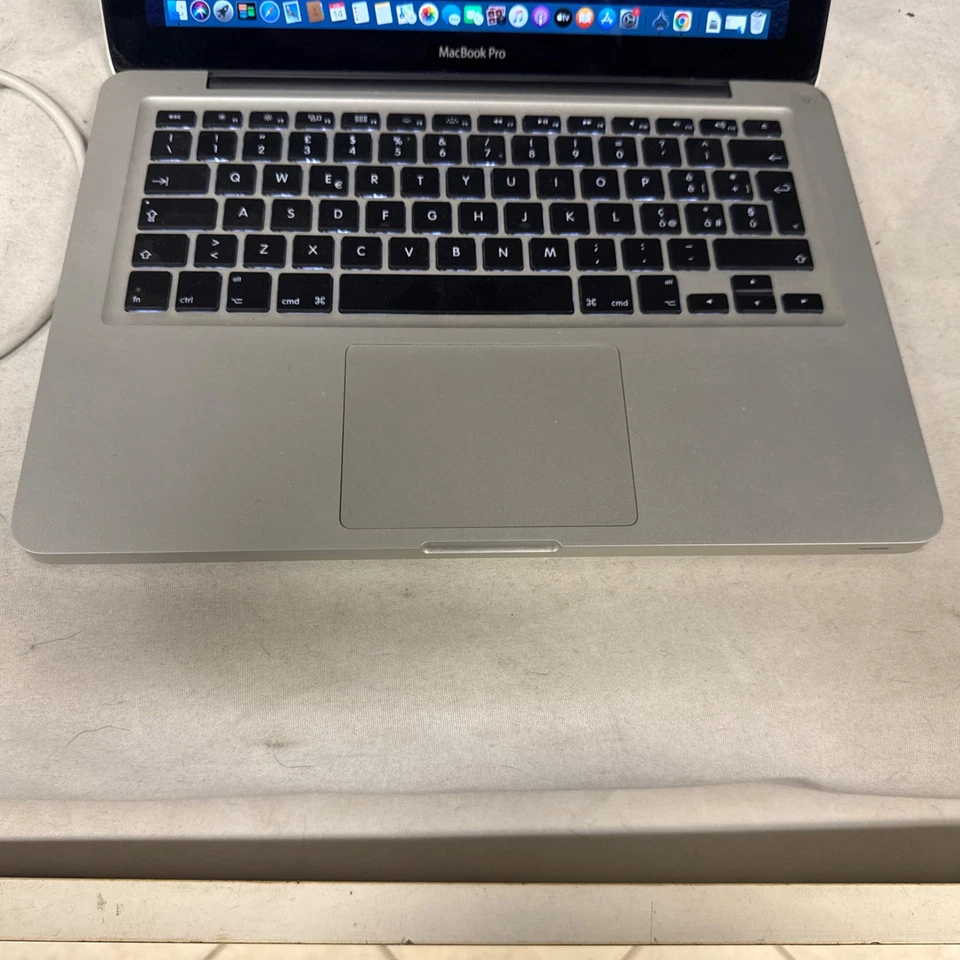 APPLE MACBOOK PRO 13" Mid 2012 Intel Core i5 2.5GHz 4/500GB MD101T/A Argento - Immagine 2 di 4