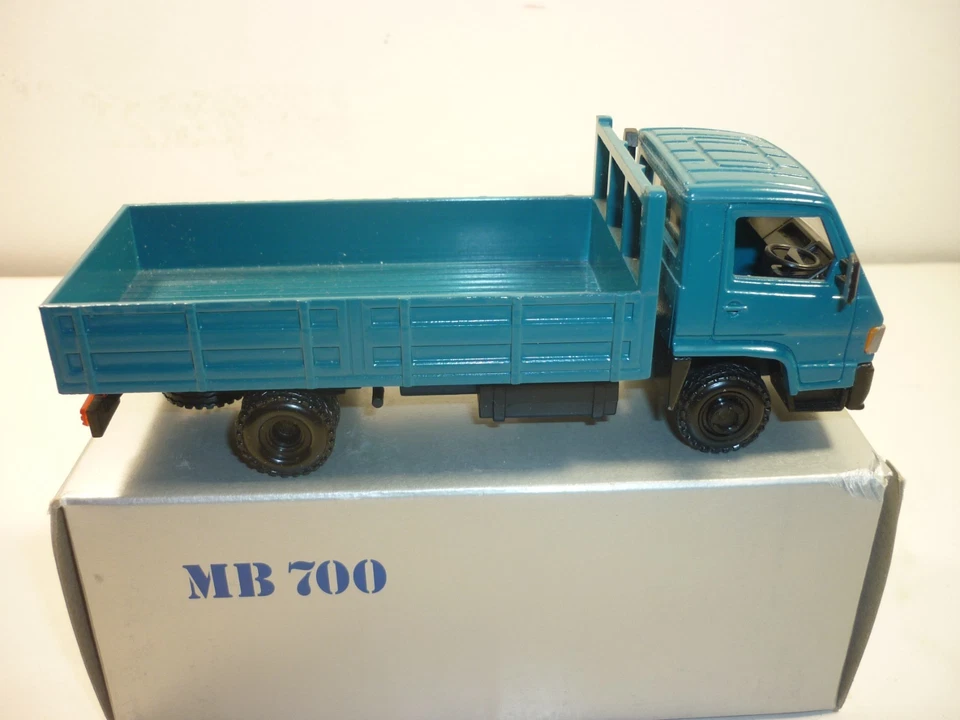 1/50 NZG MERCEDES MB 700 - Photo 4/4