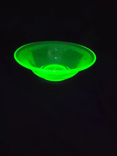 Vintage Federal Georgian LoveBirds Green Uranium Glass Cereal Bowl 6"