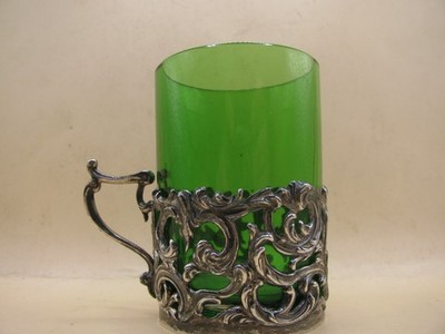 Becher Birmingham 1904 Sterlingsilber & grünes Glas