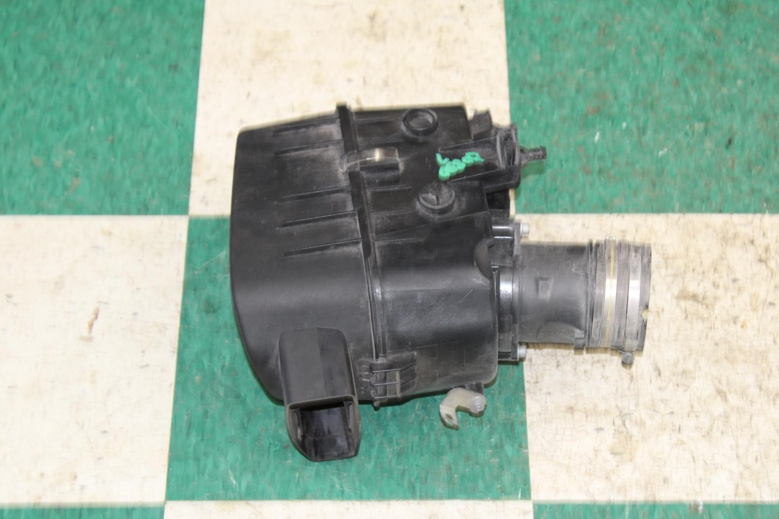 Maserati Ghibli 2014-2017 Left Air filter intake pipe