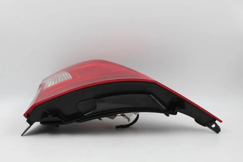 Cuarto de luz trasera para pasajero derecho montado en panel VIN Y 2014-2018 VOLVO S60 #4038 Foto 3 de 4