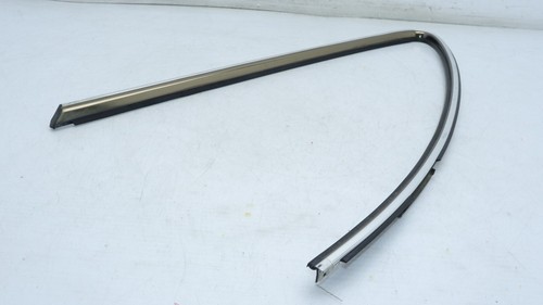 98-02 w208 MERCEDES CLK320 COUPE PASSENGER RH QUARTER GLASS BELT MOLDING T5204 - Picture 4 of 10