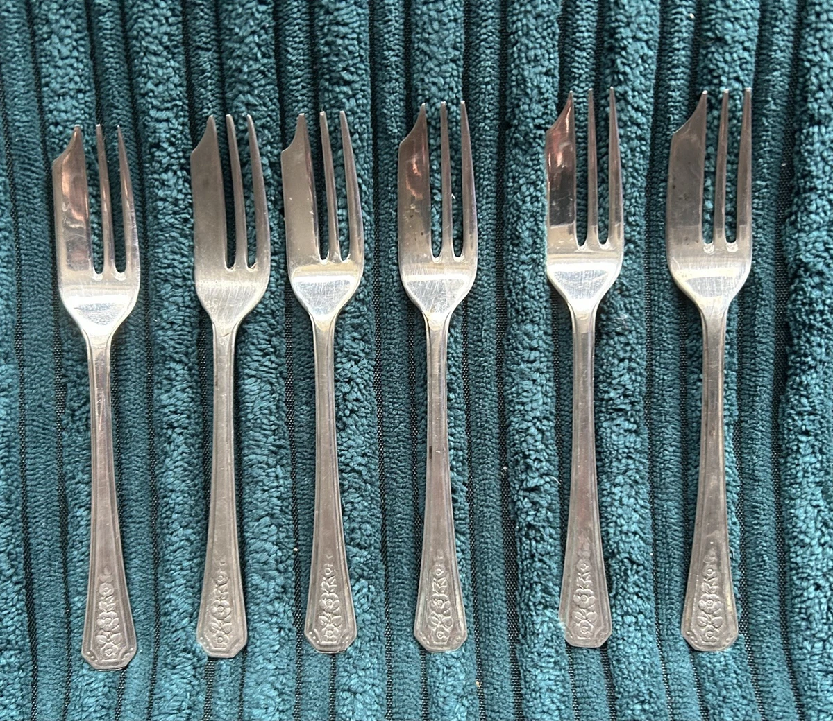 Ancienne fourchette anglaise en métal argenté Sheffield EPNS A1 à cinq