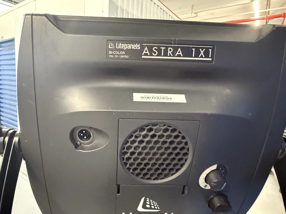 Litepanel Astra 3X Dual Fixture LED Lighting Kit - Image 4 of 4