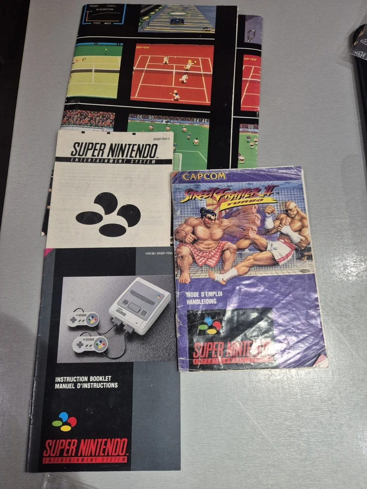 Console super nintendo pack street fighter 2 turbo avec boite d'origine FR - Photo 2/4