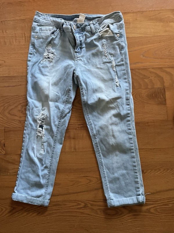 Girls Justice Light Wash Blue capri  Jeans Size 14