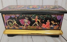 USSR. 1991 Ardleigh Elliott & Sons Porcelain TRINKET/MUSIC BOX Signed/7040 N