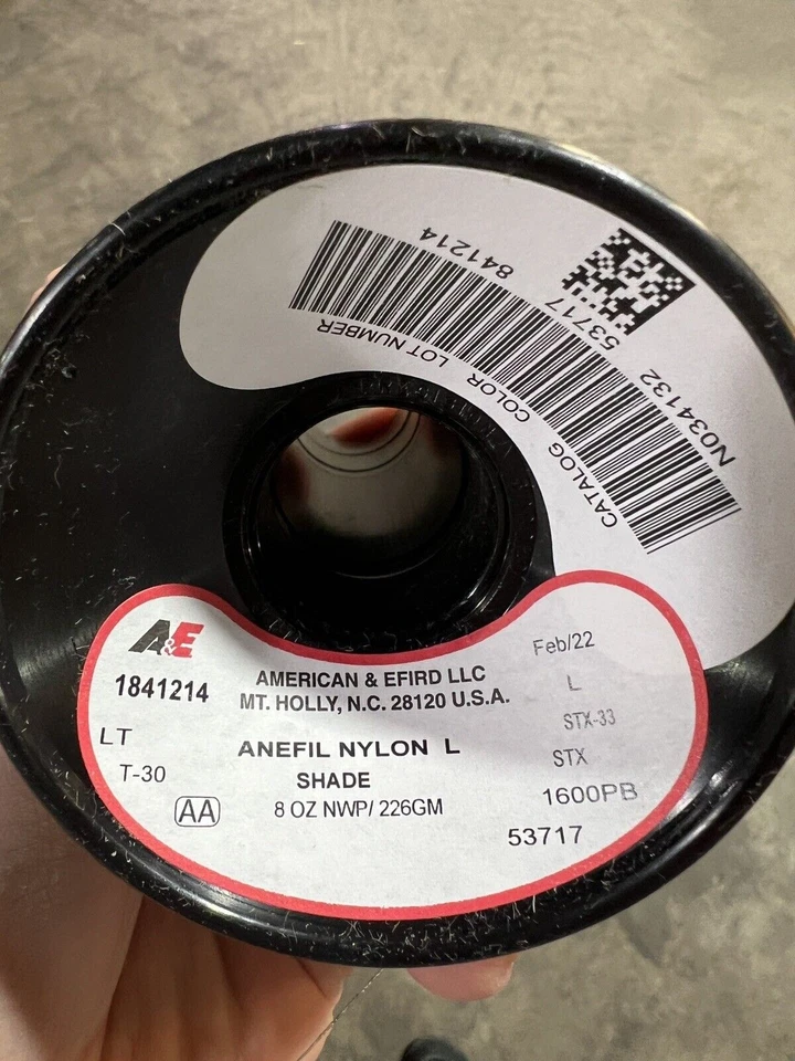 Hilo de nailon Shade Lt bronceado 8 oz hecho en EE. UU. por A&E T30 nailon unido Foto 2 de 2