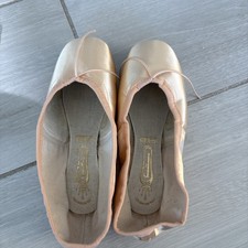 Brand New Freed Pointe Shoes Size 6 X- B Maker