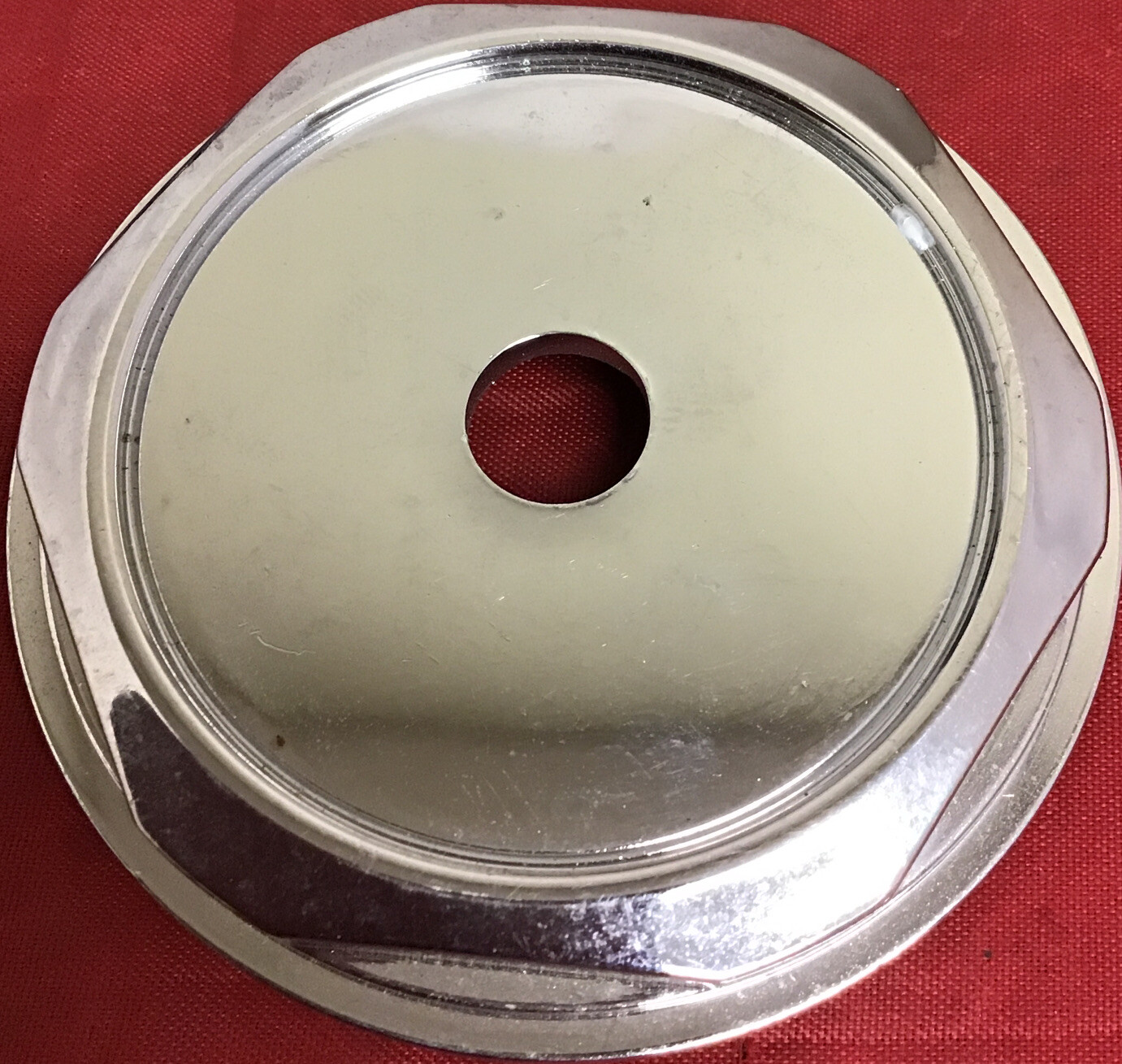 ONE USED PRIMAX CHROME CENTERCAP NO EMBLEM CAP274-1 12620